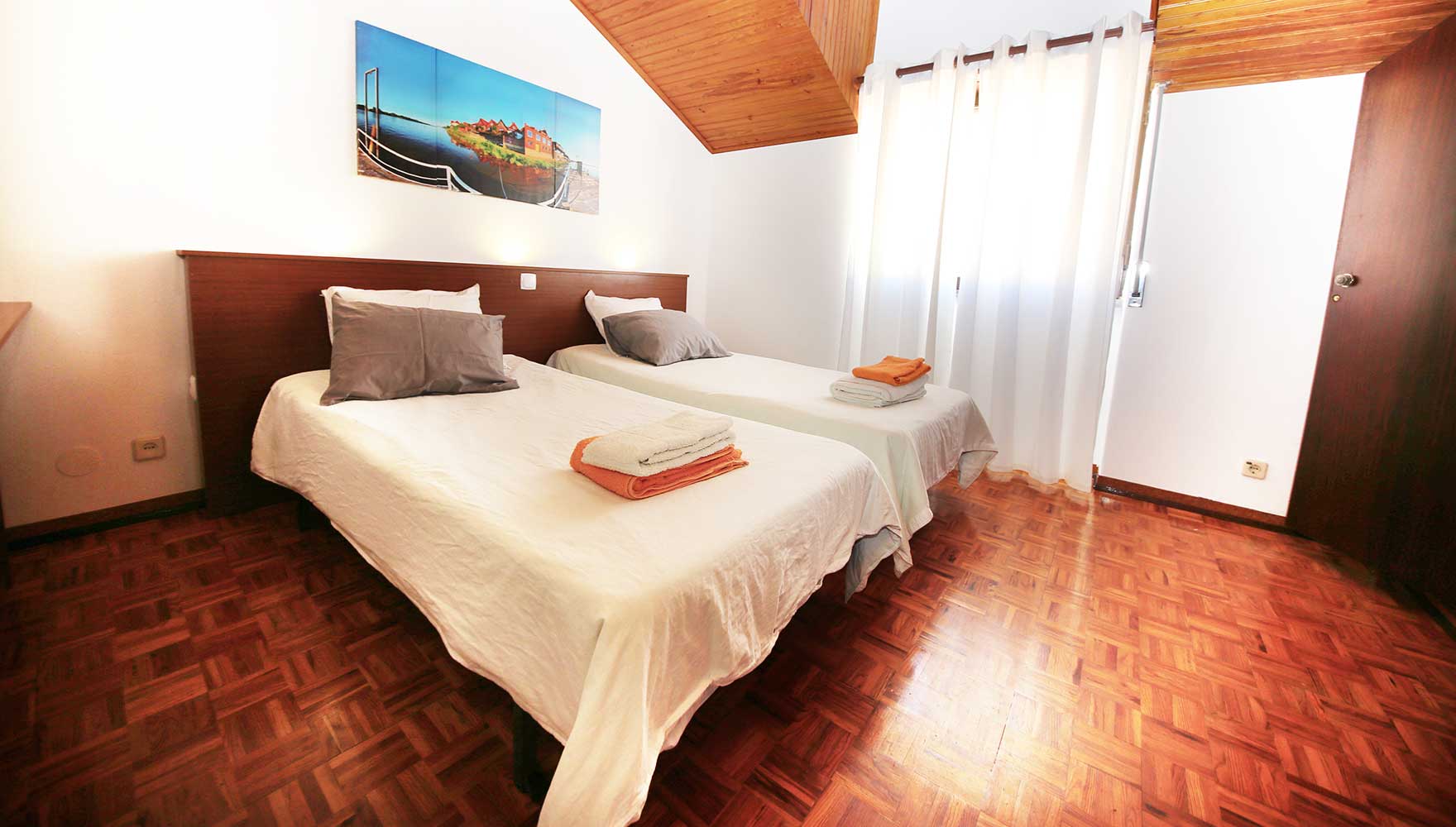 Schlafzimmer mit 2 Einzelbetten