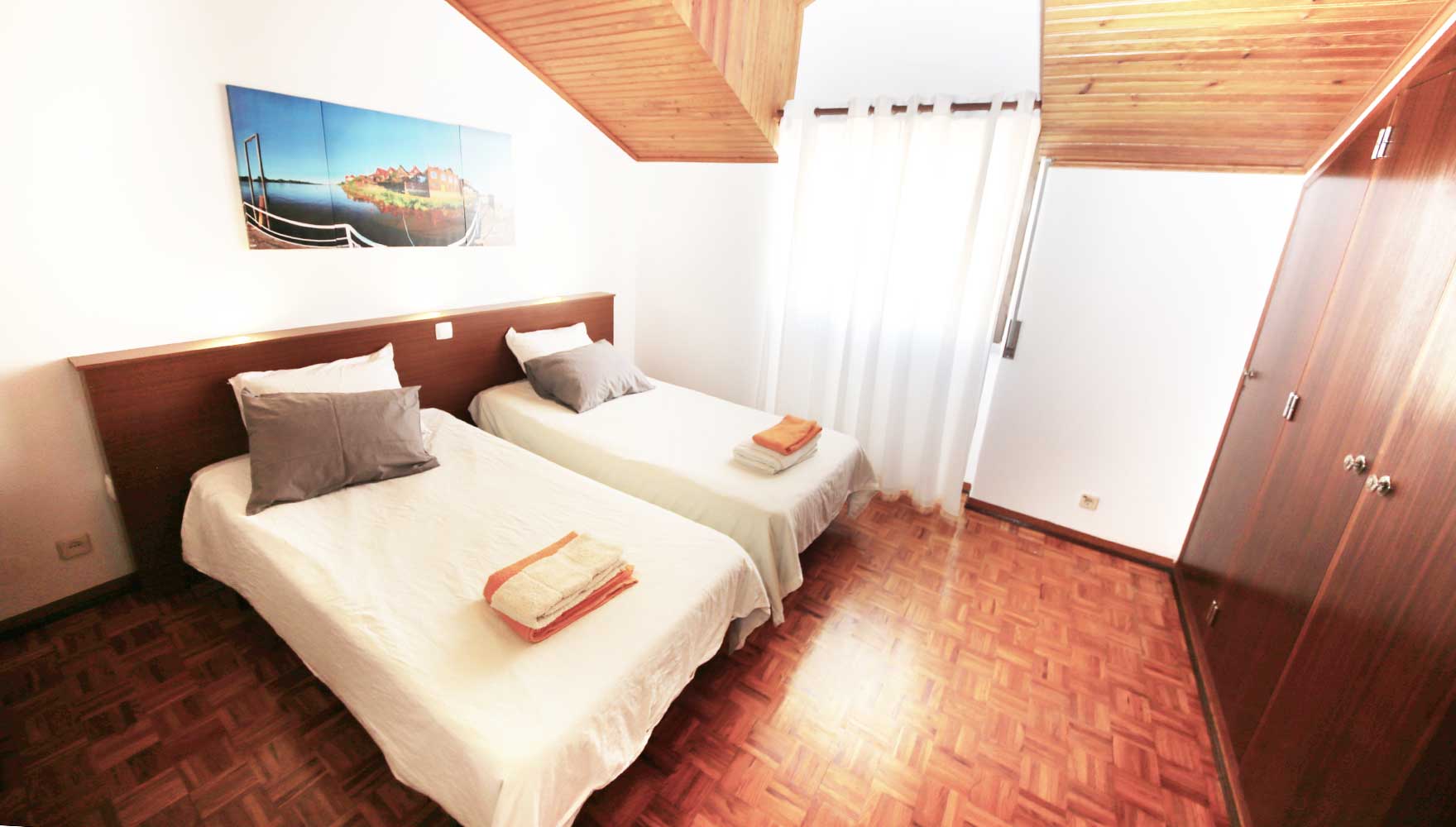 Schlafzimmer mit 2 Einzelbetten