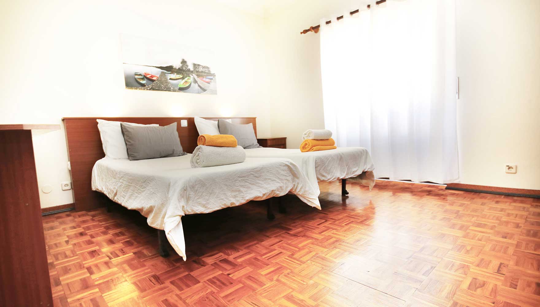 Schlafzimmer mit 2 Einzelbetten