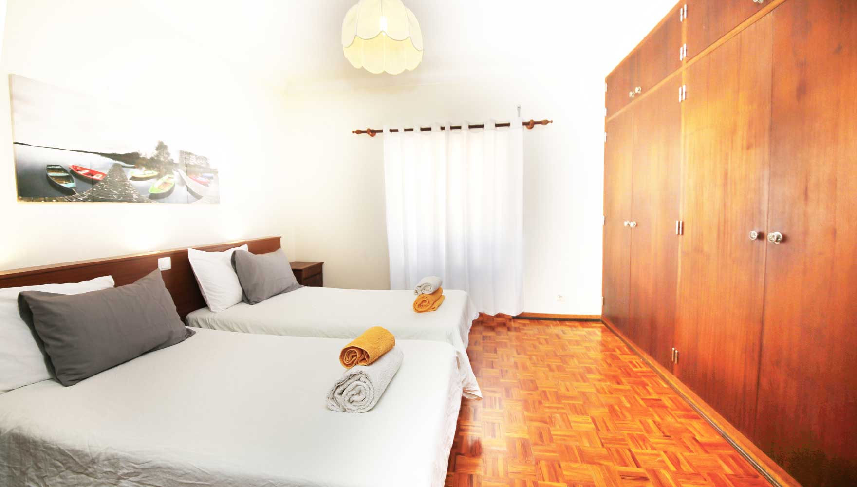 Schlafzimmer mit 2 Einzelbetten