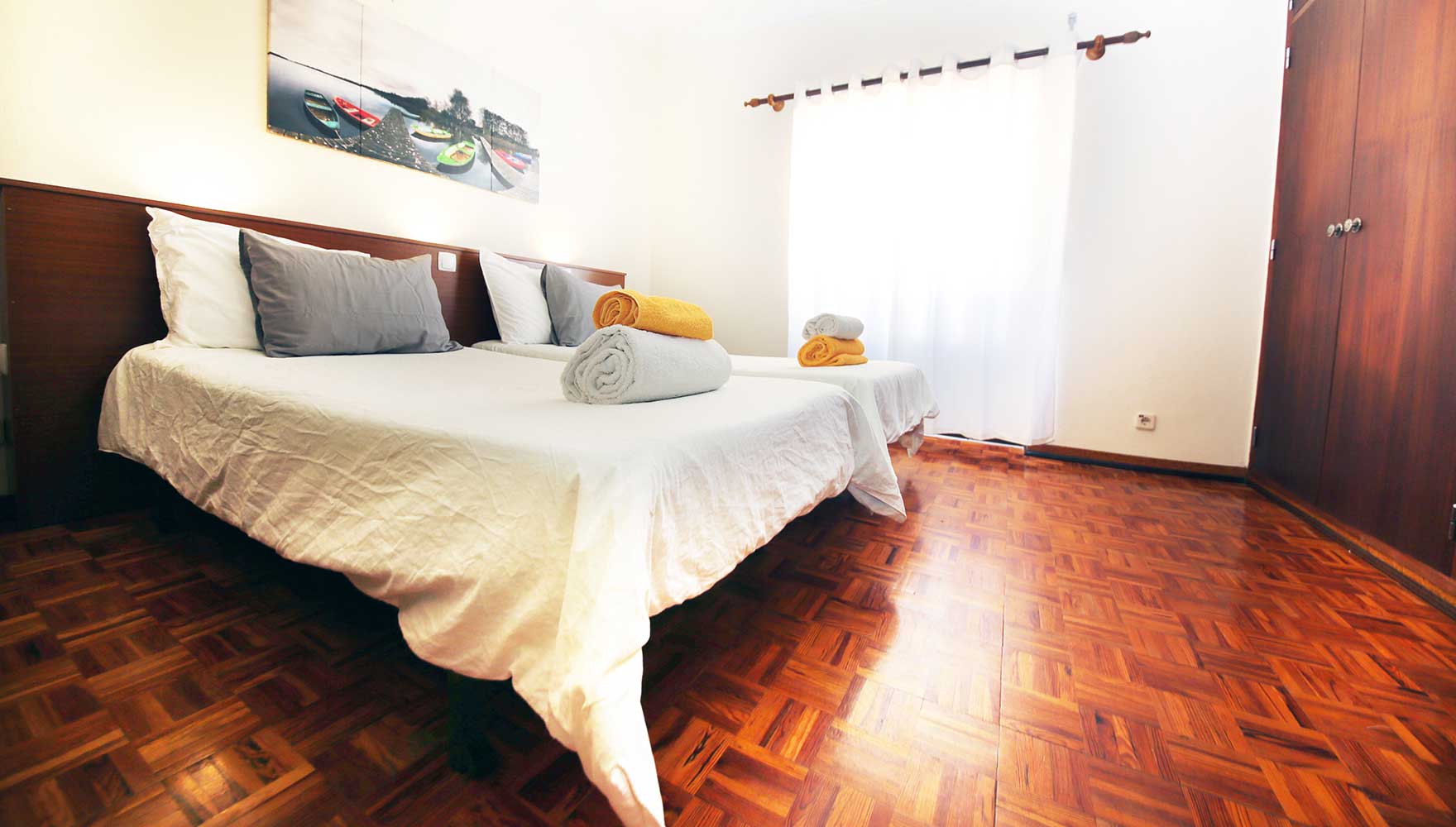 Schlafzimmer mit 2 Einzelbetten