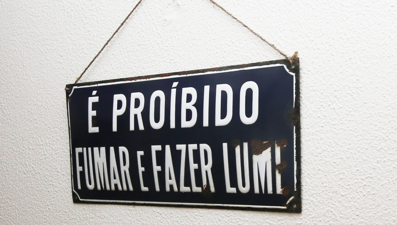 no smoking inside the apartment